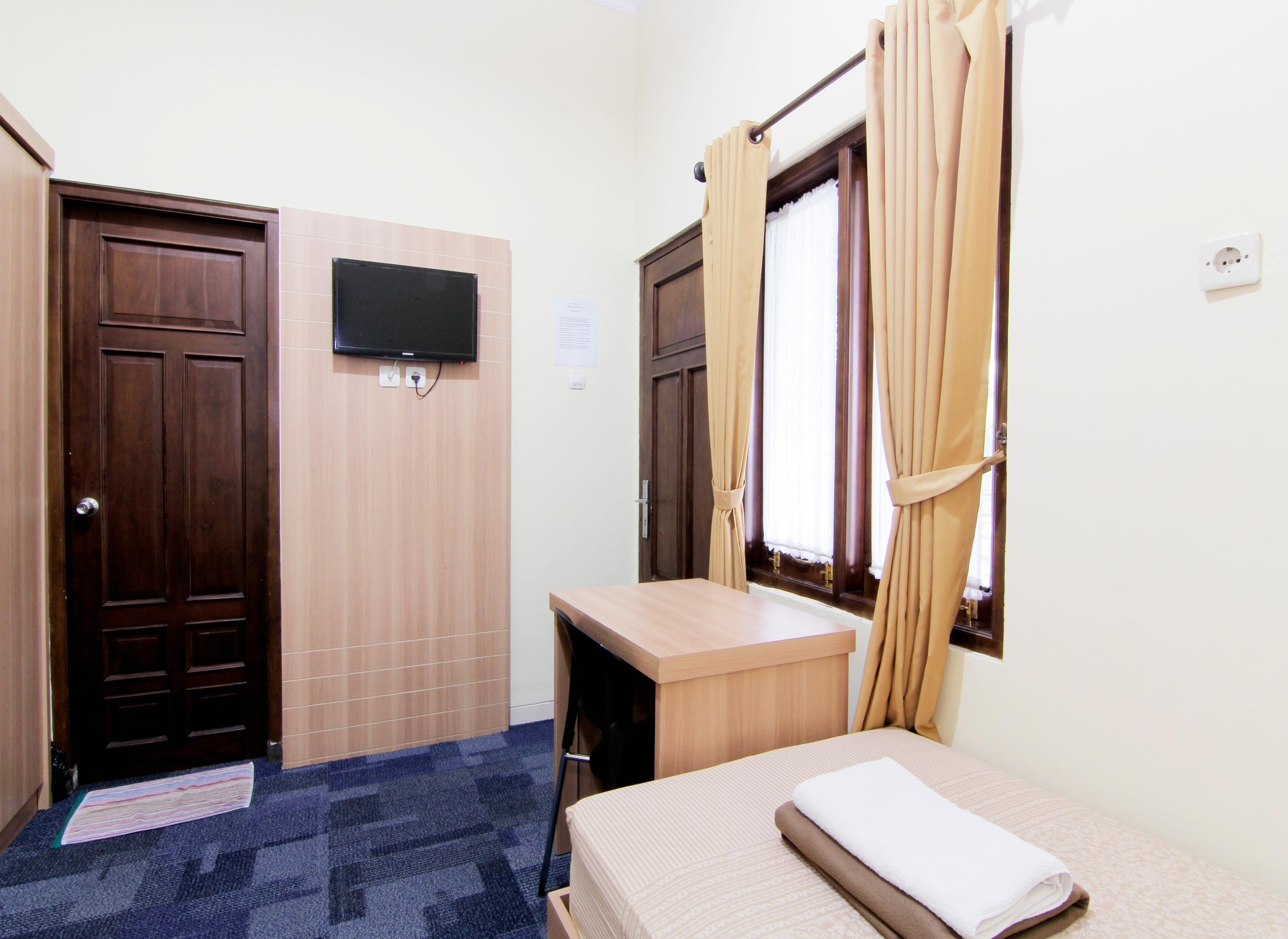 Embe Joglo Homestay Maguwo Exterior photo