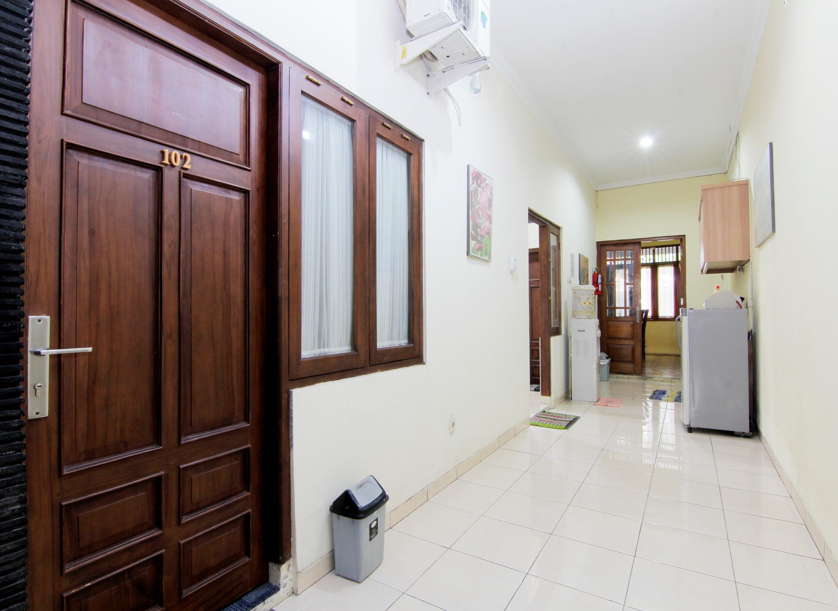 Embe Joglo Homestay Maguwo Exterior photo