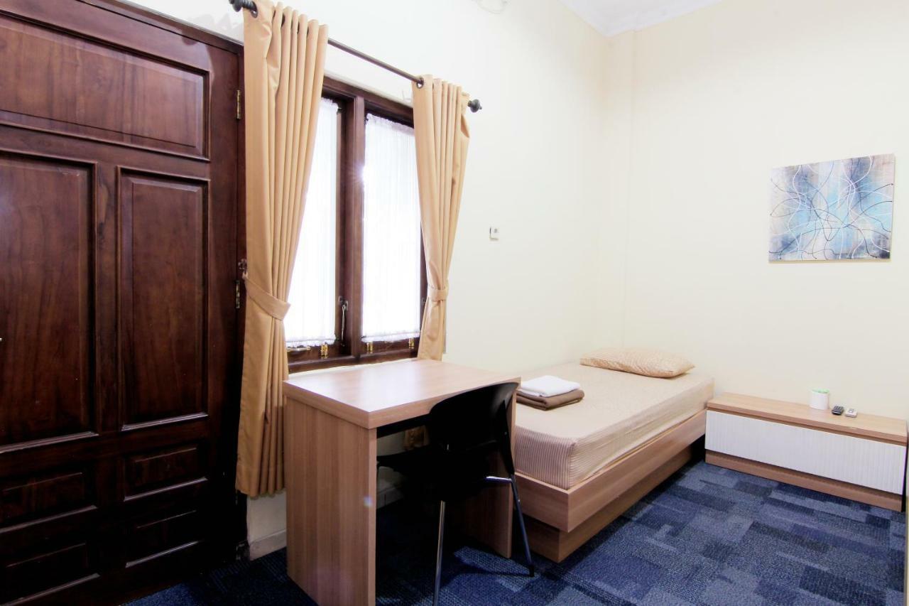 Embe Joglo Homestay Maguwo Exterior photo