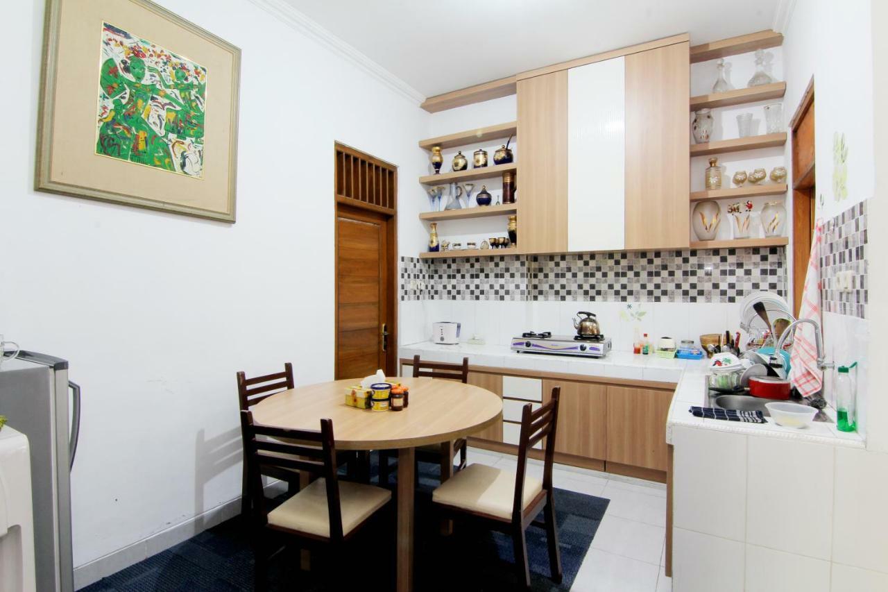 Embe Joglo Homestay Maguwo Exterior photo