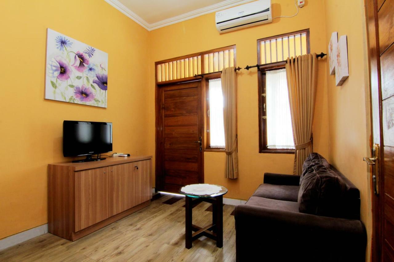 Embe Joglo Homestay Maguwo Exterior photo