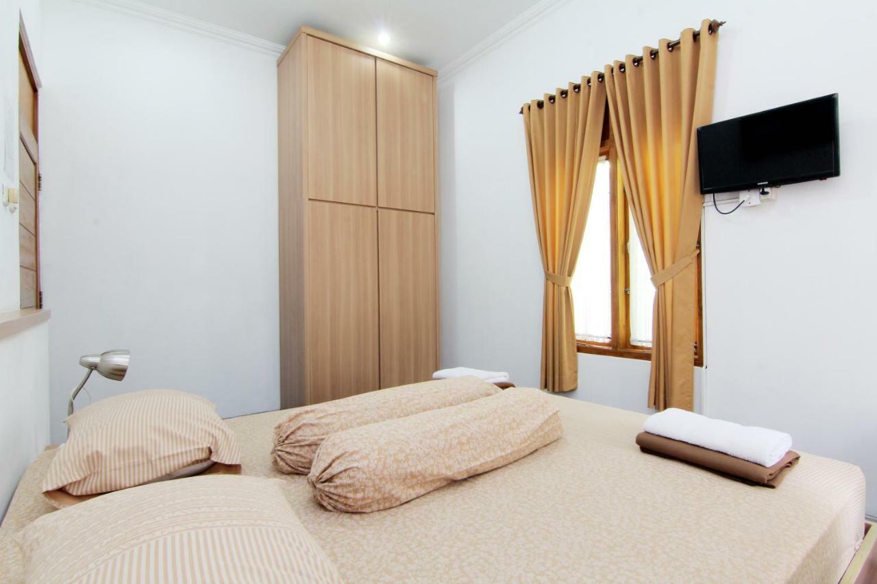 Embe Joglo Homestay Maguwo Exterior photo