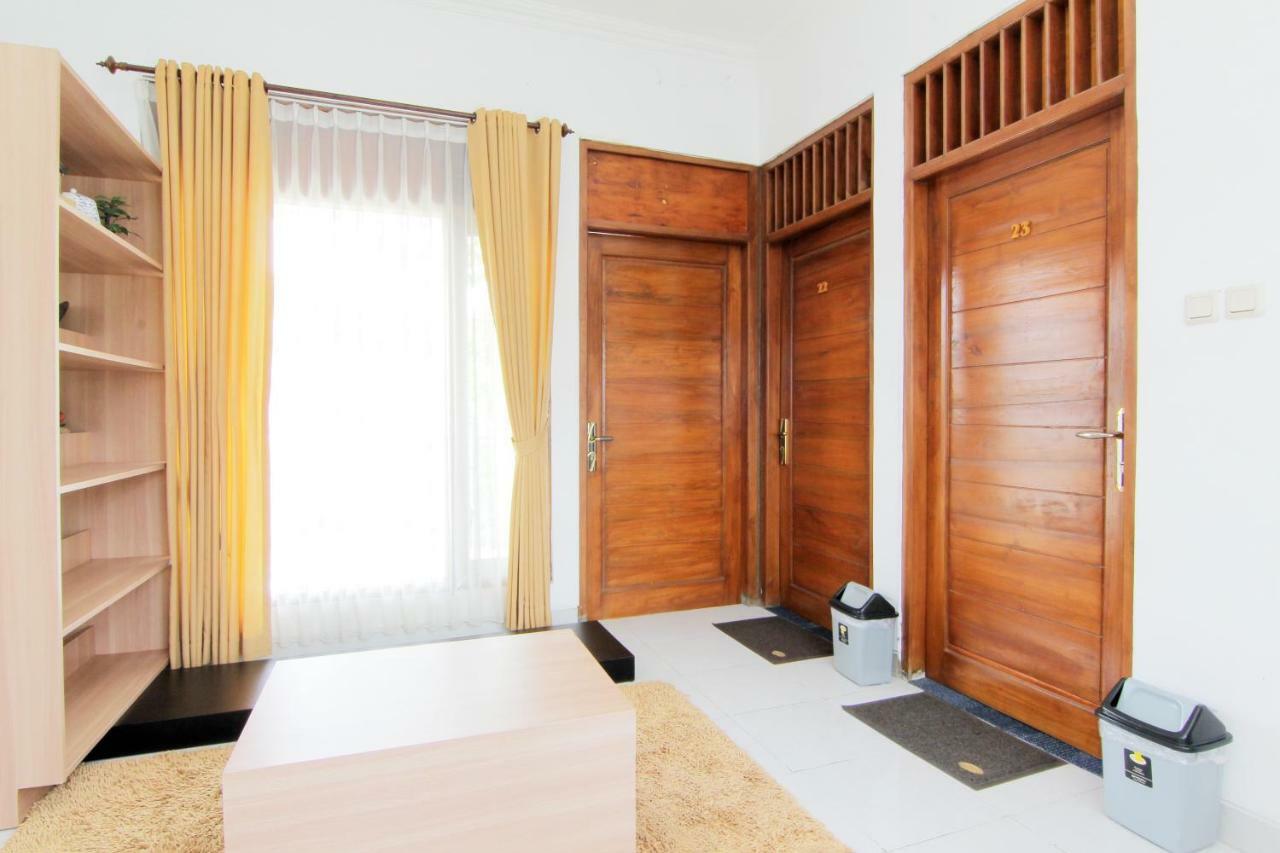 Embe Joglo Homestay Maguwo Exterior photo