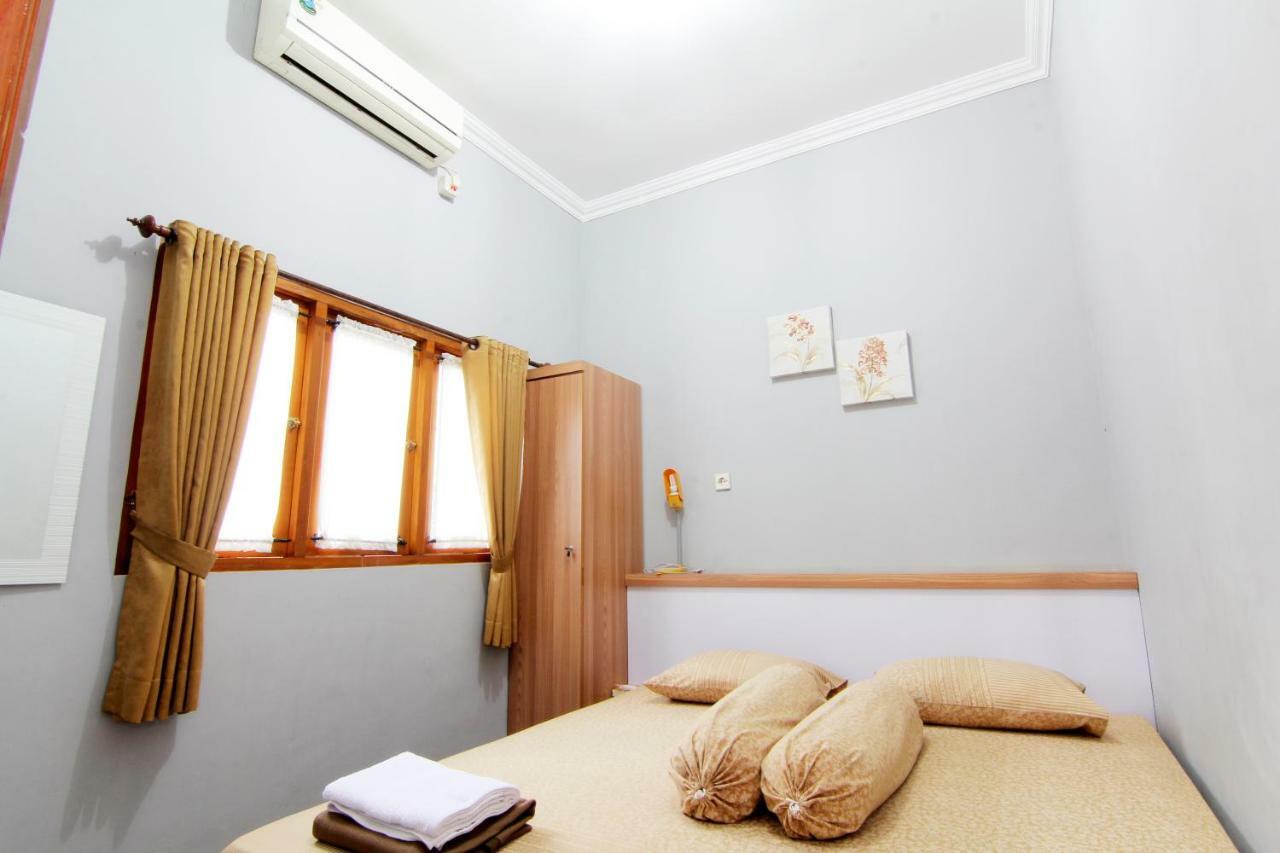 Embe Joglo Homestay Maguwo Exterior photo
