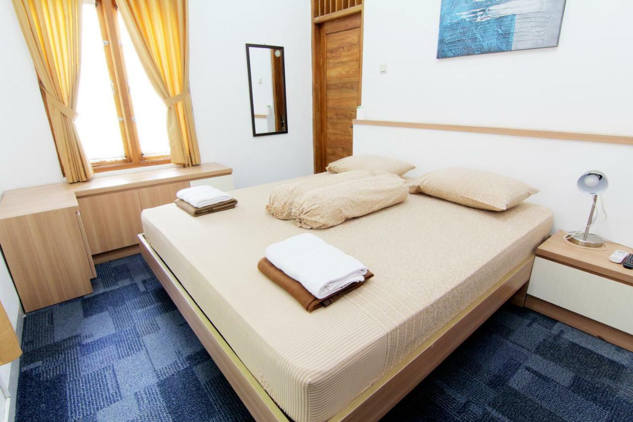 Embe Joglo Homestay Maguwo Exterior photo